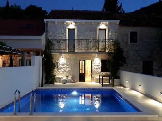 Villa Dragi villa with pool and big terrace sea view peacfully and quite