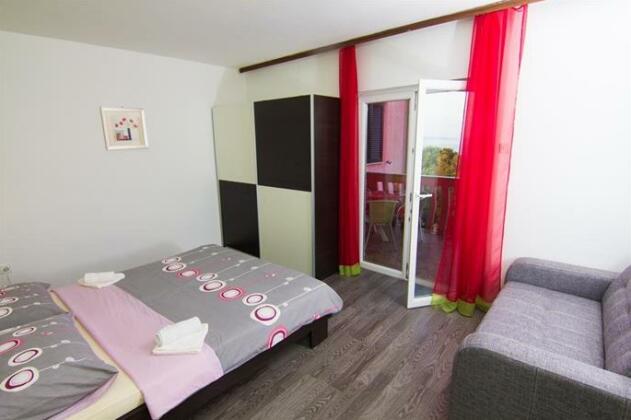 Apartmani Zuzic - Photo2