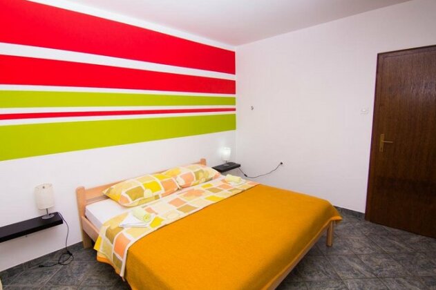 Apartmani Zuzic - Photo4