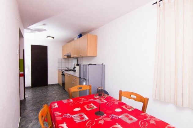 Apartmani Zuzic - Photo5