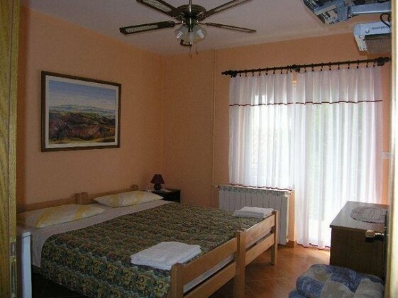 Apartments Trsina - Photo3