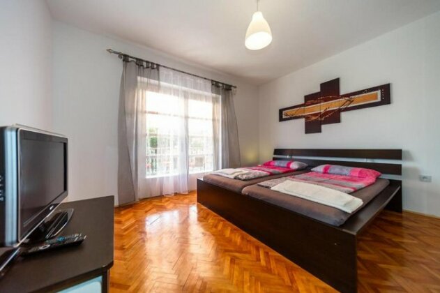 Franciska Apartments - Photo5