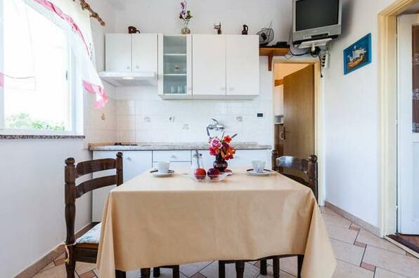 Homestay in Kukljica near Zdrelac Bridge - Photo3