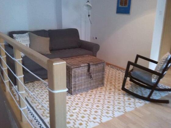Little Stone Holiday Home - Photo3