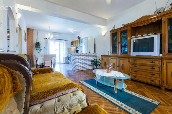 Luxury Villa With Spectacular View - Photo3