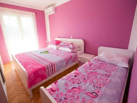 Apartments Lopar 4360 - Photo2