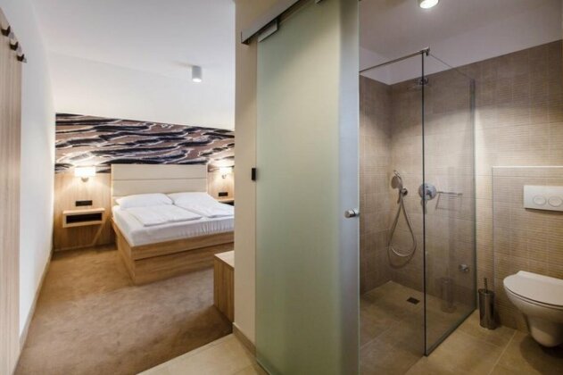Luxury Suites Bellevue - Photo4