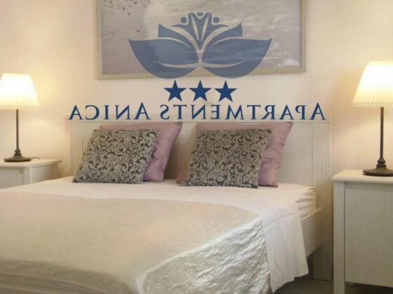 Apartments Anica Makarska