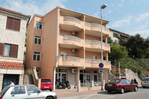 Apartments Petrovic Makarska