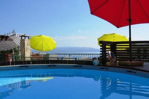 NAVIS Sea View Apartment with pool - Photo4