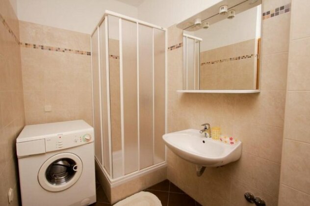 Apartments Elia Mandre - Photo3