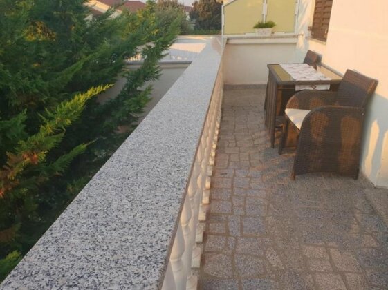 Apartments Lola Mandre - Photo4