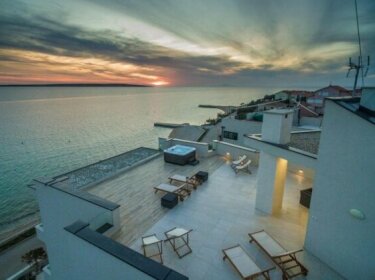 Breathtaking sea view luxury penthouse