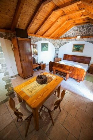 Trogir Hinterland Holiday Home - Photo2