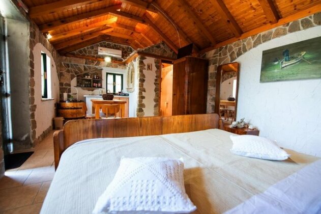 Trogir Hinterland Holiday Home - Photo5