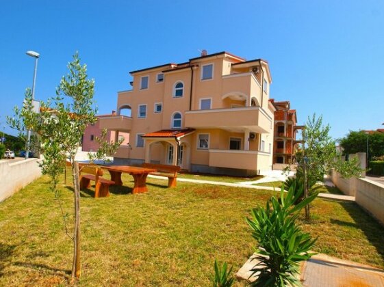 Apartments Medulin 396 - Photo2