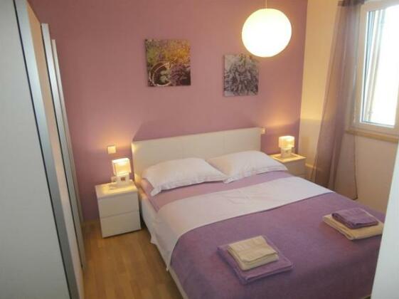 Holiday Home Lucia - Photo4