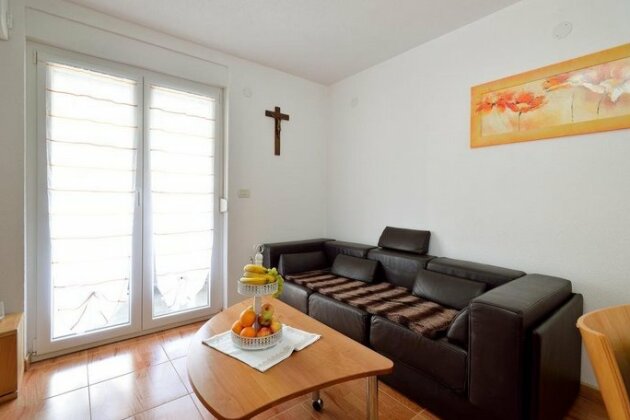 Holiday Home Zlatko - Photo5