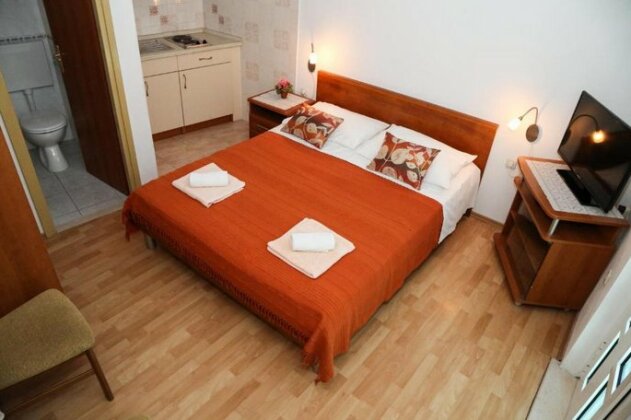 Apartments Dragica Milna - Photo2