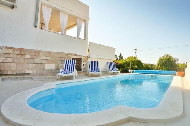 Villa Oasis Milna - Photo2