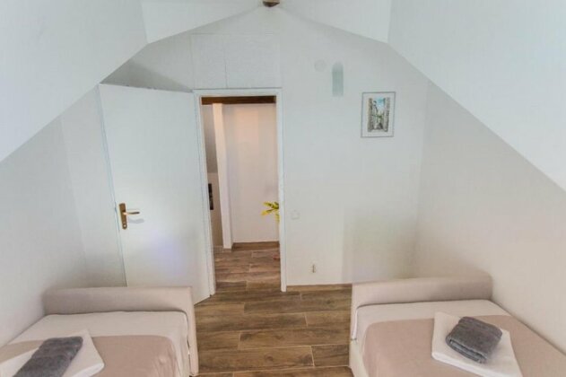Villa Oasis Milna - Photo4