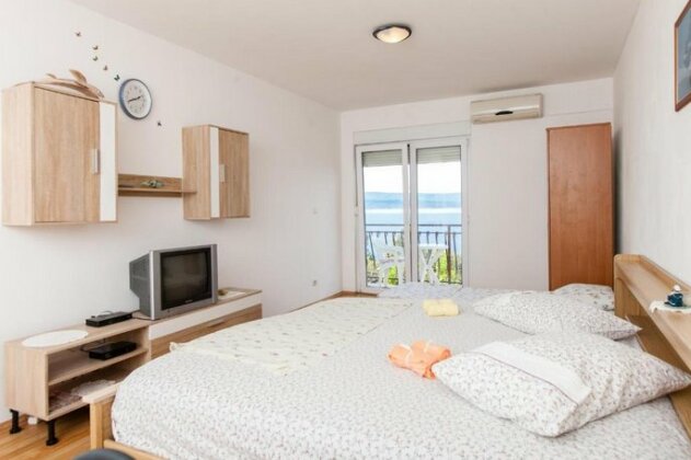 Apartments Blazenka 3546 - Photo5