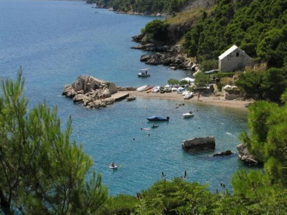 Entire home with a swimming pool for 20 in Marusici - Photo5