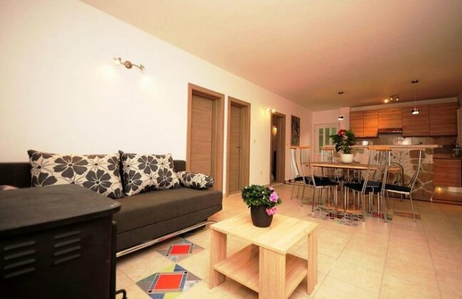 Holiday Home Maka - Photo4