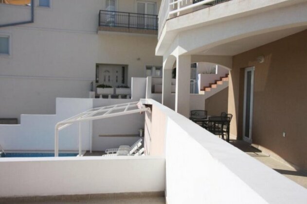 Mimice Bay Apartments - Photo3