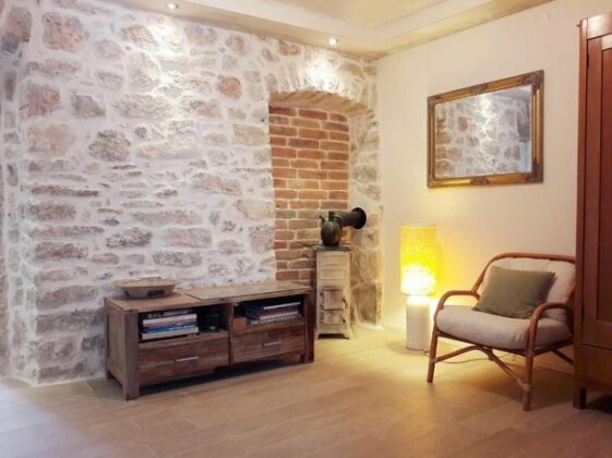Ancient house in modern style Sansir Apartment - Photo2