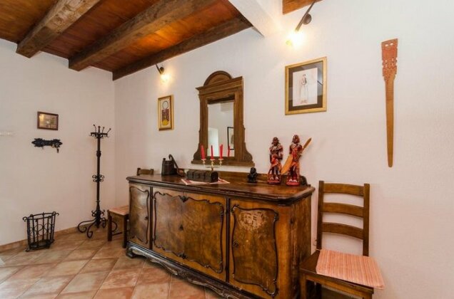 Holiday Home Bender - Photo2