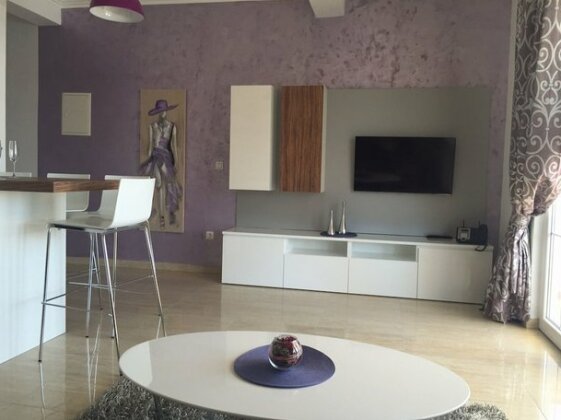 Pine Tree Boutique Apartments - Photo4