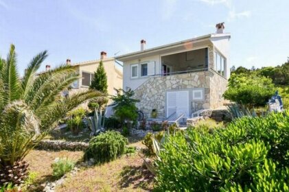 Cosy house by the sea