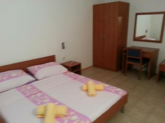 Apartments Laura Necujam - Photo3