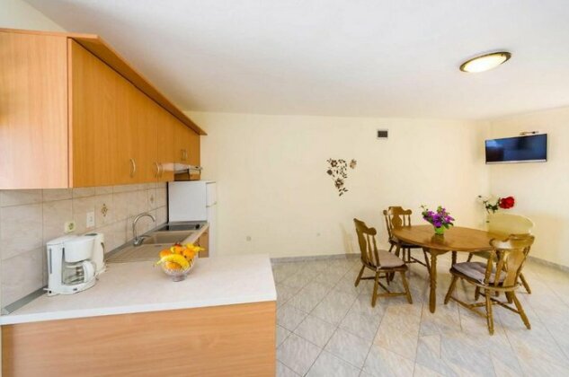 Holiday Apartment Elvir Nin - Photo3