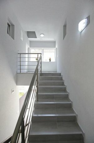 Niko Nin - Photo2