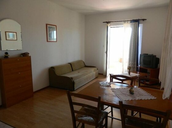 Apartments Skender Njivice - Photo4