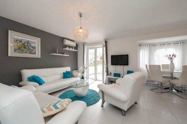 Apartman Tea Novalja - Photo3