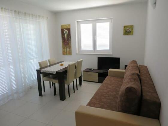 Apartments Lucija Novalja - Photo2