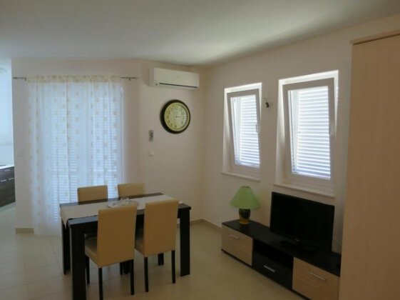 Apartments Lucija Novalja - Photo3