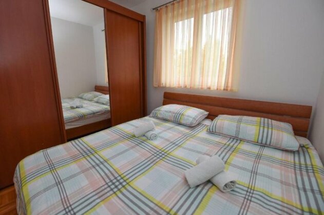Ivana Apartment with Terrace Novalja - Photo2
