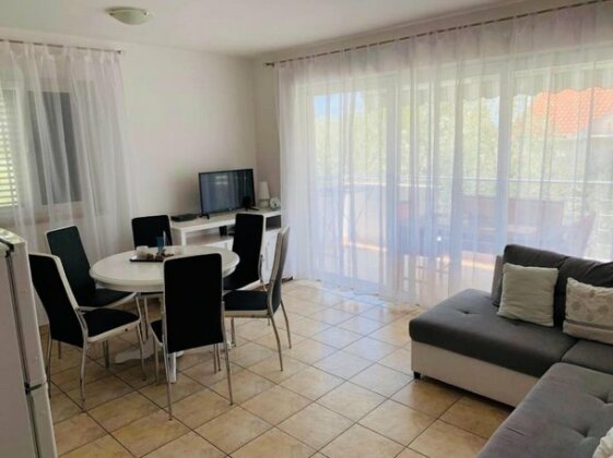 Ivana Apartment with Terrace Novalja - Photo4
