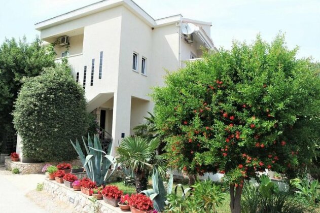 Lenka Apartments - Photo3