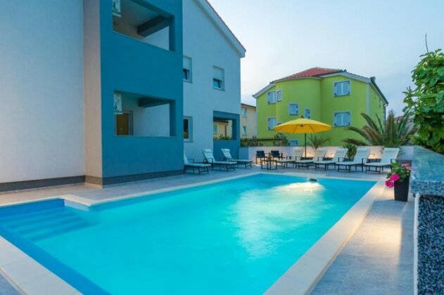 Privilege Pool Apartments - Photo5