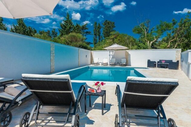 Villa Star 3 luxury apartment with a pool - Photo3