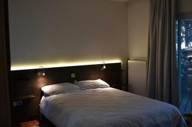 Novi Escape - Photo2