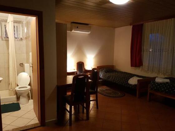 Rooms and Restaurant Ive - Photo4