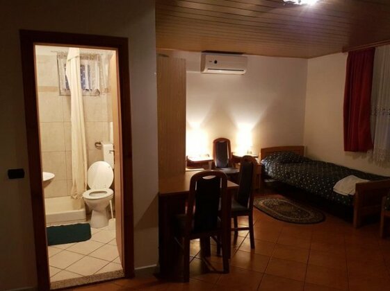 Rooms and Restaurant Ive - Photo5