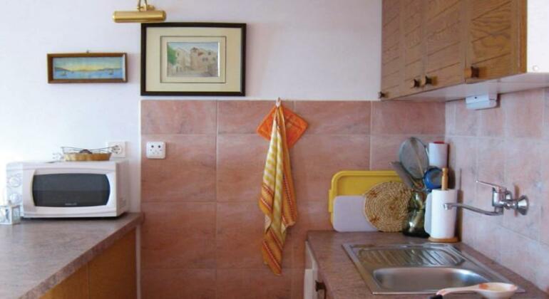 Mirjana Apartment Suites - Photo3