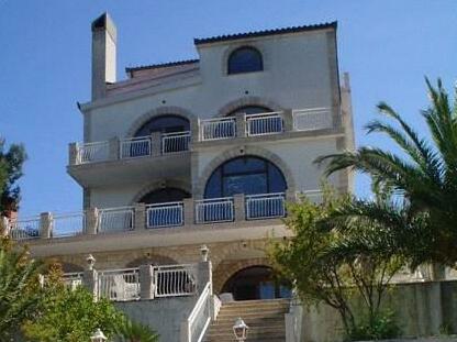 Villa Corona